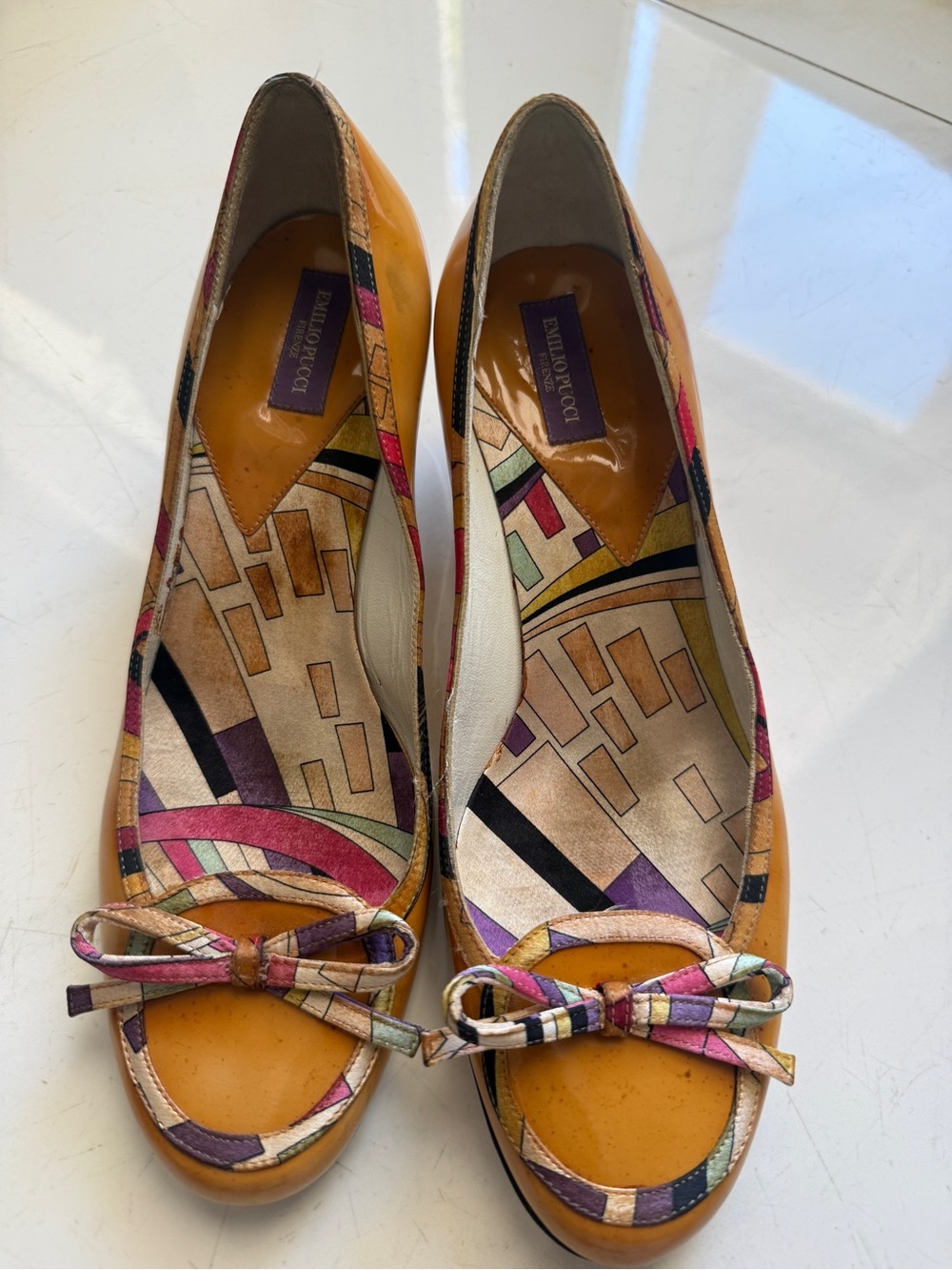 Emilio Pucci Vintage Multicolor Geometric Bow kitten heel 36